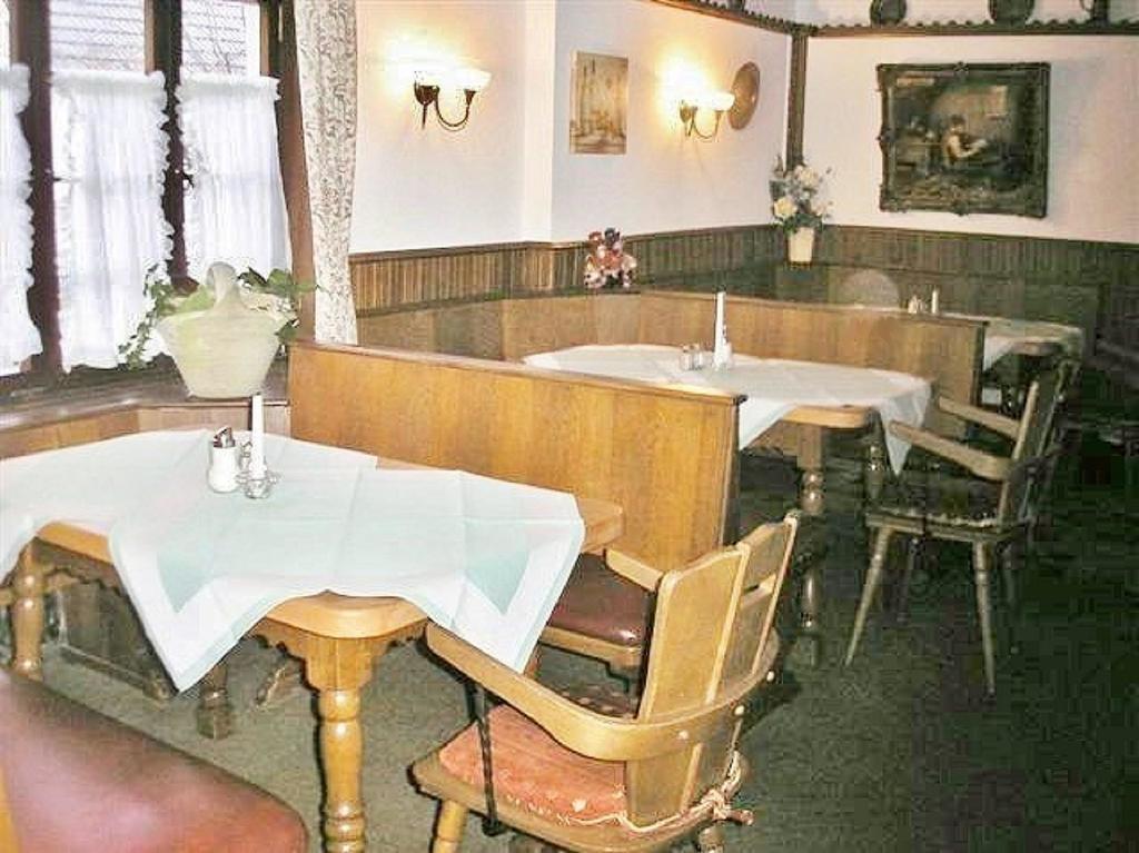 Hotel Restaurant Schmidter Bauernstube Nideggen Exterior photo